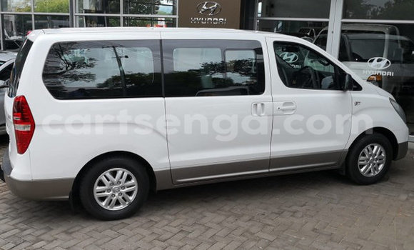 Acheter Occasion Voiture Hyundai H1 Blanc à Hlatikulu, Shiselweni District Acheter Occasion Voiture Hyundai H1 Blanc à Hlatikulu, Shiselweni District