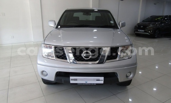 Nunua Ilio tumika Nissan Navara Silver Gari ndani ya Ezulwini nchini Hhohho Nunua Ilio tumika Nissan Navara Silver Gari ndani ya Ezulwini nchini Hhohho