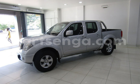 Nunua Ilio tumika Nissan Navara Silver Gari ndani ya Ezulwini nchini Hhohho Nunua Ilio tumika Nissan Navara Silver Gari ndani ya Ezulwini nchini Hhohho