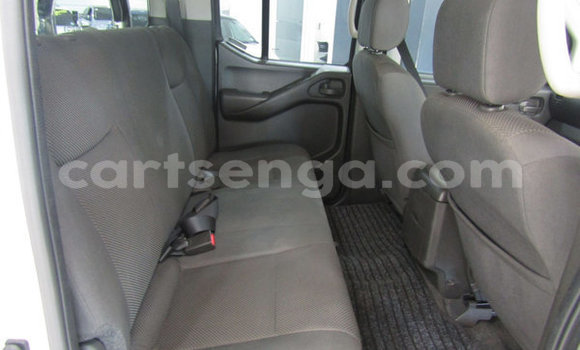 Nunua Ilio tumika Nissan Navara Silver Gari ndani ya Ezulwini nchini Hhohho Nunua Ilio tumika Nissan Navara Silver Gari ndani ya Ezulwini nchini Hhohho