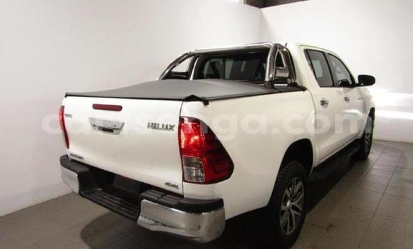 Acheter Occasion Voiture Toyota Hilux Blanc à Manzini, Manzini Acheter Occasion Voiture Toyota Hilux Blanc à Manzini, Manzini