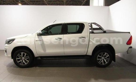 Acheter Occasion Voiture Toyota Hilux Blanc à Manzini, Manzini Acheter Occasion Voiture Toyota Hilux Blanc à Manzini, Manzini