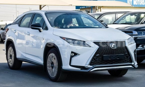 Nunua Imported Lexus RX 300 White Gari ndani ya Import - Dubai nchini Hhohho Nunua Imported Lexus RX 300 White Gari ndani ya Import - Dubai nchini Hhohho