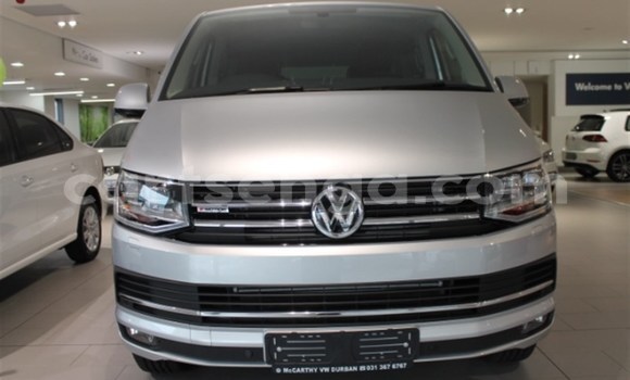 Buy Used Volkswagen Caravelle Silver Car in Matsapha in Manzini Buy Used Volkswagen Caravelle Silver Car in Matsapha in Manzini