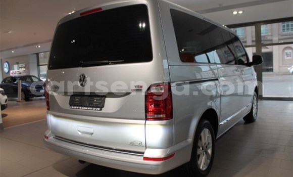 Buy Used Volkswagen Caravelle Silver Car in Matsapha in Manzini Buy Used Volkswagen Caravelle Silver Car in Matsapha in Manzini