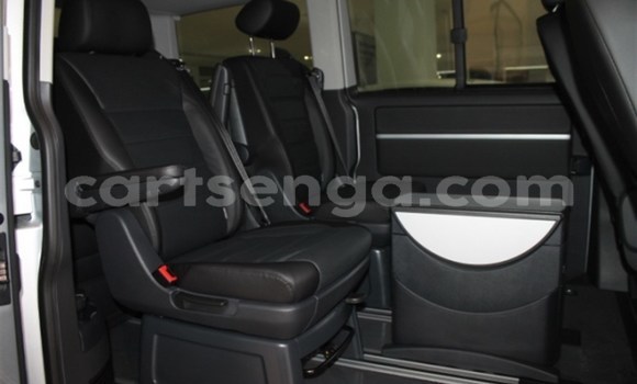 Buy Used Volkswagen Caravelle Silver Car in Matsapha in Manzini Buy Used Volkswagen Caravelle Silver Car in Matsapha in Manzini