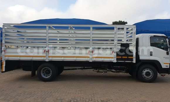 Nunua Ilio tumika Isuzu FTR 850 White Lori ndani ya Mbabane nchini Manzini Nunua Ilio tumika Isuzu FTR 850 White Lori ndani ya Mbabane nchini Manzini