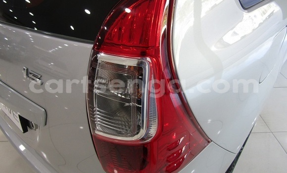 Buy Used Toyota Avanza Silver Car in Ezulwini in Hhohho Buy Used Toyota Avanza Silver Car in Ezulwini in Hhohho