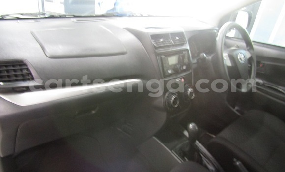 Buy Used Toyota Avanza Silver Car in Ezulwini in Hhohho Buy Used Toyota Avanza Silver Car in Ezulwini in Hhohho