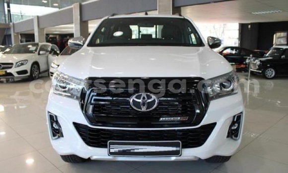 Nunua Ilio tumika Toyota Hilux White Gari ndani ya Bulembu nchini Hhohho Nunua Ilio tumika Toyota Hilux White Gari ndani ya Bulembu nchini Hhohho