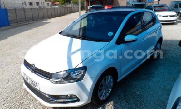 Acheter Occasion Voiture Volkswagen Polo Blanc à Big Bend, Lubombo District Acheter Occasion Voiture Volkswagen Polo Blanc à Big Bend, Lubombo District