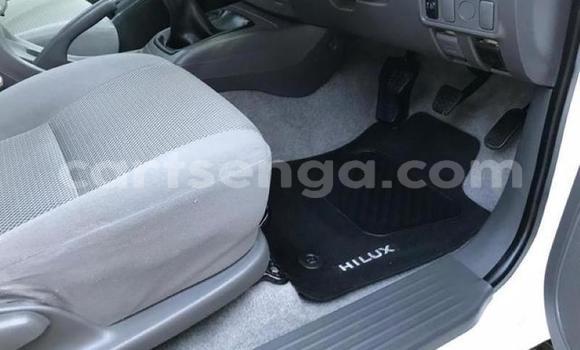 Acheter Occasion Voiture Toyota Hilux Blanc à Big Bend, Lubombo District Acheter Occasion Voiture Toyota Hilux Blanc à Big Bend, Lubombo District