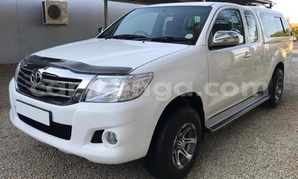 Acheter Occasion Voiture Toyota Hilux Blanc à Big Bend, Lubombo District Acheter Occasion Voiture Toyota Hilux Blanc à Big Bend, Lubombo District