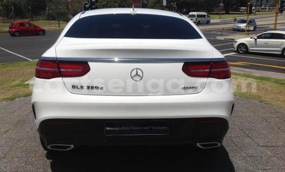 Acheter Occasion Voiture Mercedes‒Benz GLE Coupe Blanc à Manzini, Manzini Acheter Occasion Voiture Mercedes‒Benz GLE Coupe Blanc à Manzini, Manzini