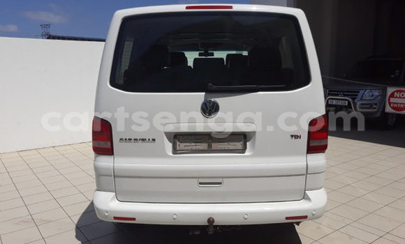 Buy Used Volkswagen Caravelle White Car in Big Bend in Lubombo Buy Used Volkswagen Caravelle White Car in Big Bend in Lubombo