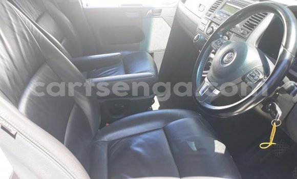 Buy Used Volkswagen Caravelle White Car in Big Bend in Lubombo Buy Used Volkswagen Caravelle White Car in Big Bend in Lubombo