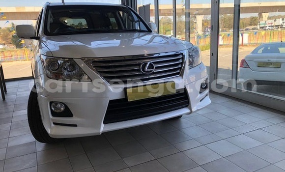 Buy Used Lexus LX 570 White Car in Big Bend in Lubombo Buy Used Lexus LX 570 White Car in Big Bend in Lubombo