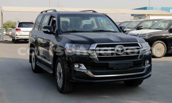 Nunua Imported Toyota Land Cruiser Black Gari ndani ya Import - Dubai nchini Hhohho Nunua Imported Toyota Land Cruiser Black Gari ndani ya Import - Dubai nchini Hhohho