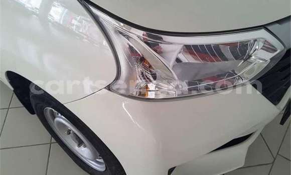 Buy Used Toyota Avanza White Car in Big Bend in Lubombo Buy Used Toyota Avanza White Car in Big Bend in Lubombo