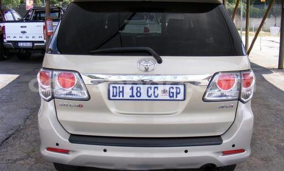 Buy Used Toyota Fortuner Beige Car in Big Bend in Lubombo Buy Used Toyota Fortuner Beige Car in Big Bend in Lubombo