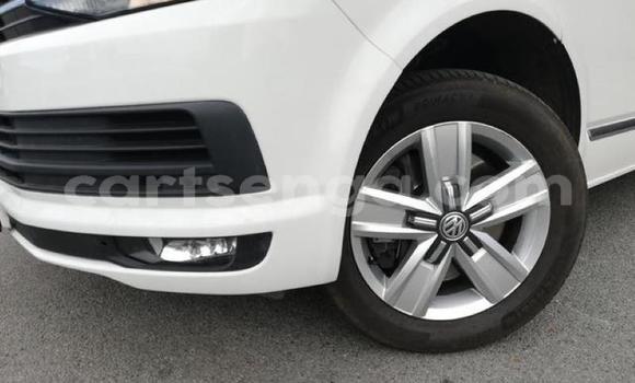 Buy Used Volkswagen Caravelle White Car in Mbabane in Manzini Buy Used Volkswagen Caravelle White Car in Mbabane in Manzini