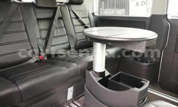 Buy Used Volkswagen Caravelle White Car in Mbabane in Manzini Buy Used Volkswagen Caravelle White Car in Mbabane in Manzini