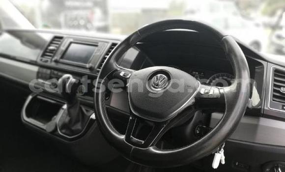 Buy Used Volkswagen Caravelle White Car in Mbabane in Manzini Buy Used Volkswagen Caravelle White Car in Mbabane in Manzini