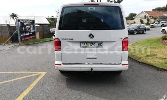 Buy Used Volkswagen Caravelle White Car in Mbabane in Manzini Buy Used Volkswagen Caravelle White Car in Mbabane in Manzini