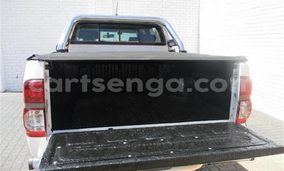 Acheter Occasion Voiture Toyota Hilux Blanc à Manzini, Manzini Acheter Occasion Voiture Toyota Hilux Blanc à Manzini, Manzini