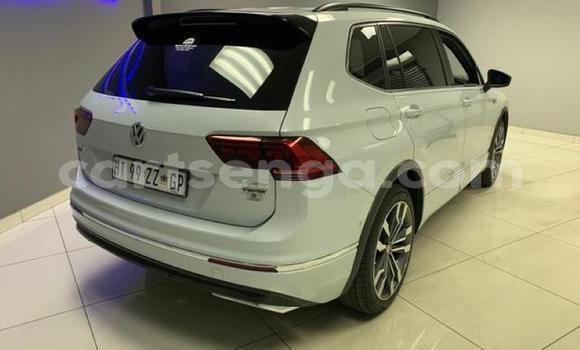 Nunua Ilio tumika Volkswagen Tiguan White Gari ndani ya Manzini nchini Manzini Nunua Ilio tumika Volkswagen Tiguan White Gari ndani ya Manzini nchini Manzini