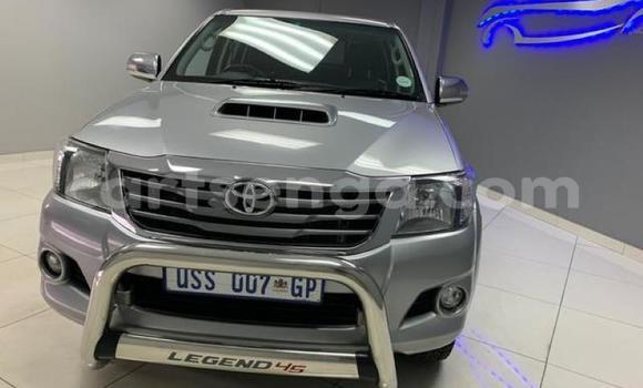 Nunua Ilio tumika Toyota Hilux Silver Gari ndani ya Manzini nchini Manzini Nunua Ilio tumika Toyota Hilux Silver Gari ndani ya Manzini nchini Manzini