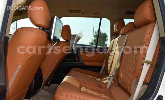 Buy Import Toyota Land Cruiser White Car in Import - Dubai in Hhohho Buy Import Toyota Land Cruiser White Car in Import - Dubai in Hhohho