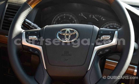 Buy Import Toyota Land Cruiser White Car in Import - Dubai in Hhohho Buy Import Toyota Land Cruiser White Car in Import - Dubai in Hhohho