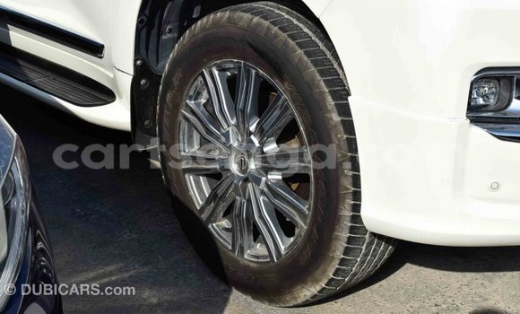 Buy Import Toyota Land Cruiser White Car in Import - Dubai in Hhohho Buy Import Toyota Land Cruiser White Car in Import - Dubai in Hhohho
