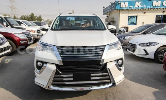 Buy Import Toyota Fortuner White Car in Import - Dubai in Hhohho Buy Import Toyota Fortuner White Car in Import - Dubai in Hhohho