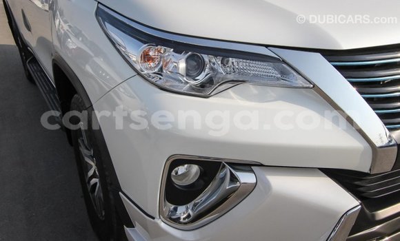 Buy Import Toyota Fortuner White Car in Import - Dubai in Hhohho Buy Import Toyota Fortuner White Car in Import - Dubai in Hhohho