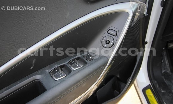 Buy Import Hyundai Santa Fe White Car in Import - Dubai in Hhohho Buy Import Hyundai Santa Fe White Car in Import - Dubai in Hhohho