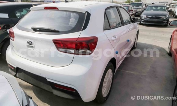 Nunua Imported Kia Rio White Gari ndani ya Import - Dubai nchini Hhohho Nunua Imported Kia Rio White Gari ndani ya Import - Dubai nchini Hhohho