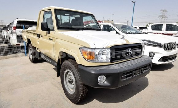 Buy Import Toyota Land Cruiser Beige Car in Import - Dubai in Hhohho Buy Import Toyota Land Cruiser Beige Car in Import - Dubai in Hhohho
