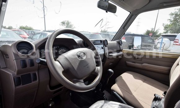 Buy Import Toyota Land Cruiser Beige Car in Import - Dubai in Hhohho Buy Import Toyota Land Cruiser Beige Car in Import - Dubai in Hhohho