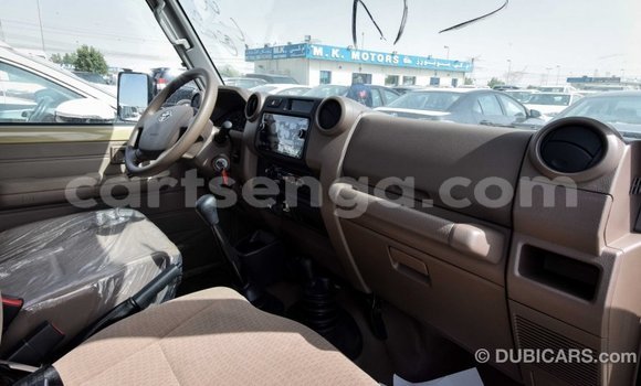 Buy Import Toyota Land Cruiser Beige Car in Import - Dubai in Hhohho Buy Import Toyota Land Cruiser Beige Car in Import - Dubai in Hhohho