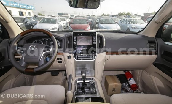 Nunua Imported Toyota Land Cruiser Black Gari ndani ya Import - Dubai nchini Hhohho Nunua Imported Toyota Land Cruiser Black Gari ndani ya Import - Dubai nchini Hhohho
