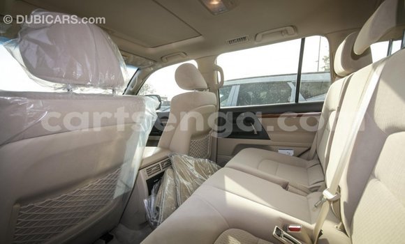 Nunua Imported Toyota Land Cruiser Black Gari ndani ya Import - Dubai nchini Hhohho Nunua Imported Toyota Land Cruiser Black Gari ndani ya Import - Dubai nchini Hhohho