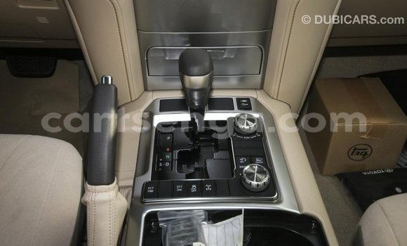 Nunua Imported Toyota Land Cruiser Black Gari ndani ya Import - Dubai nchini Hhohho Nunua Imported Toyota Land Cruiser Black Gari ndani ya Import - Dubai nchini Hhohho