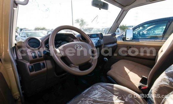Buy Import Toyota Land Cruiser Beige Car in Import - Dubai in Hhohho Buy Import Toyota Land Cruiser Beige Car in Import - Dubai in Hhohho