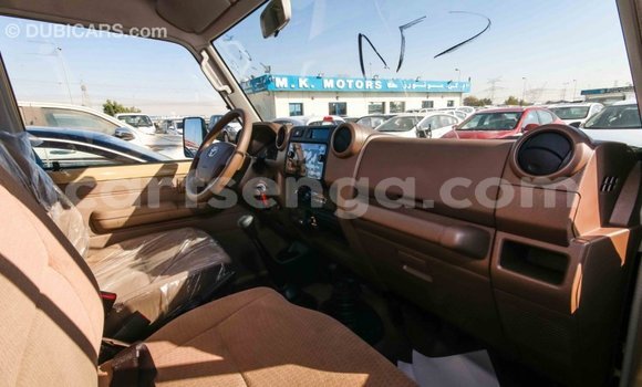 Buy Import Toyota Land Cruiser Beige Car in Import - Dubai in Hhohho Buy Import Toyota Land Cruiser Beige Car in Import - Dubai in Hhohho