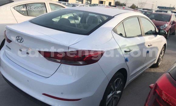 Nunua Imported Hyundai Elantra White Gari ndani ya Import - Dubai nchini Hhohho Nunua Imported Hyundai Elantra White Gari ndani ya Import - Dubai nchini Hhohho