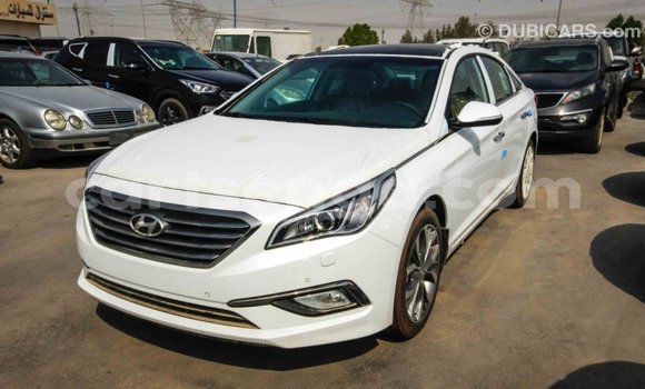 Buy Import Hyundai Sonata White Car in Import - Dubai in Hhohho Buy Import Hyundai Sonata White Car in Import - Dubai in Hhohho