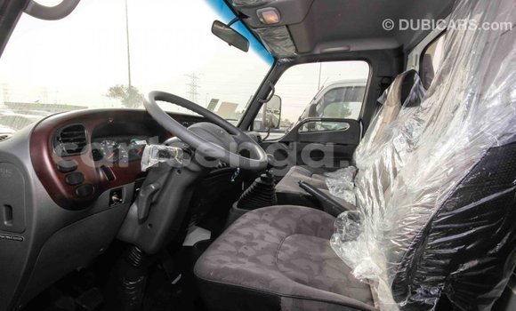 Acheter Import Voiture Hyundai Accent Blanc à Import - Dubai, Hhohho Acheter Import Voiture Hyundai Accent Blanc à Import - Dubai, Hhohho