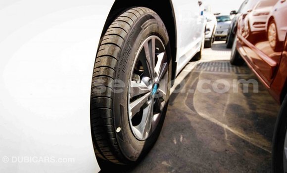 Buy Import Hyundai Elantra White Car in Import - Dubai in Hhohho Buy Import Hyundai Elantra White Car in Import - Dubai in Hhohho